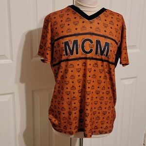 Fashion V Neck T-Shirt M